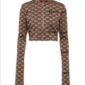 Off-White Crop Top Size S/M 💕✨